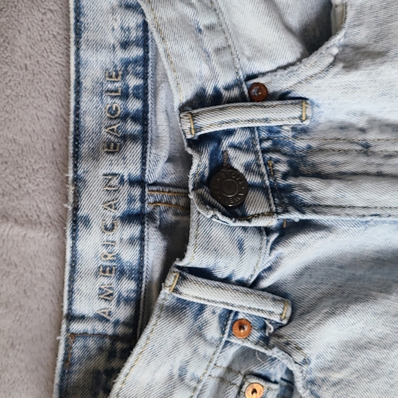 American Eagle Mens Destroyed Denim Shorts, Light Wash, Size 26 - Picture 4 of 6